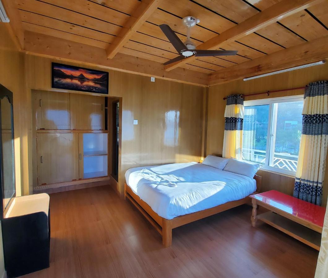 Hotel Waterside 포카라 외부 사진