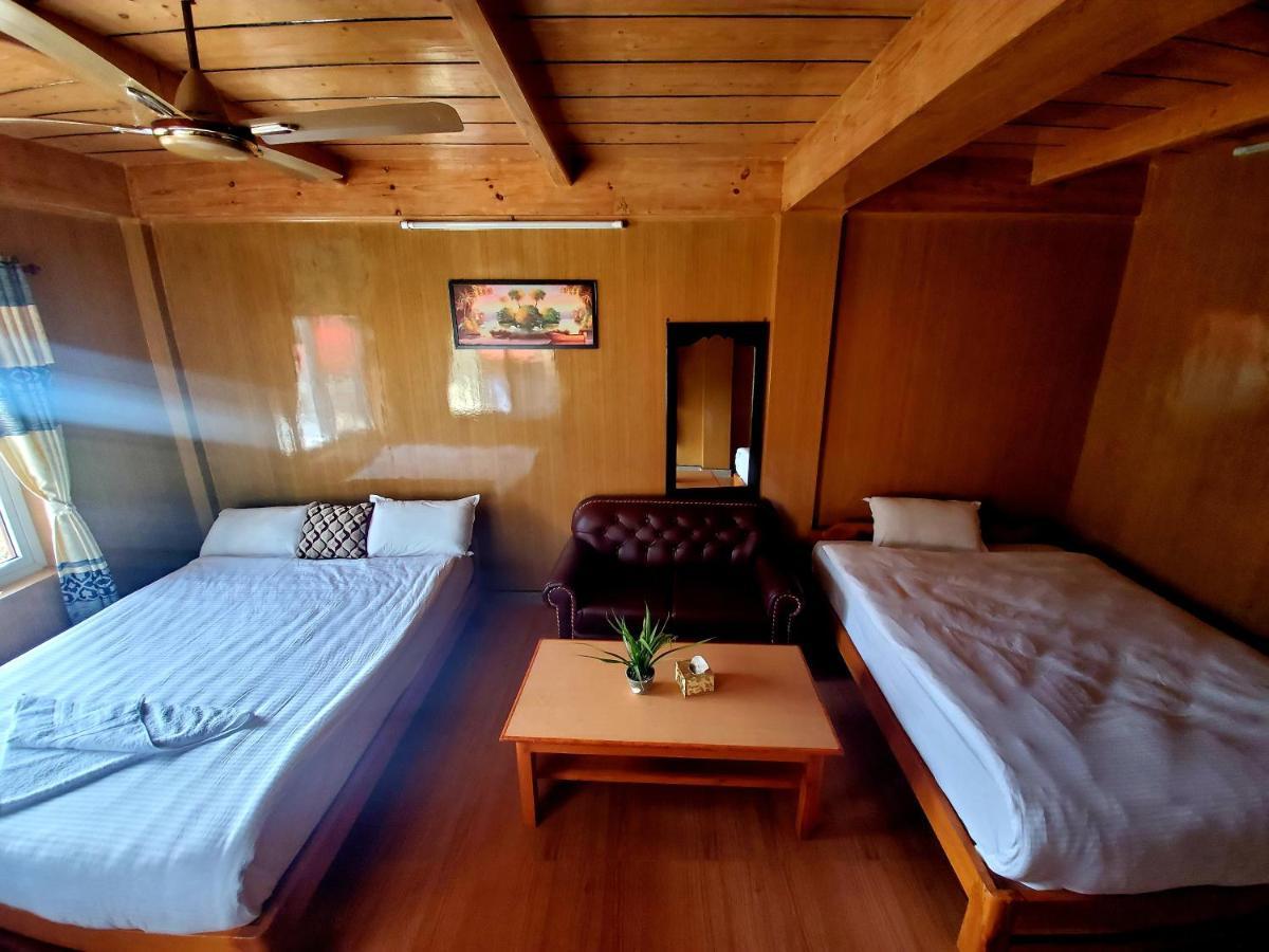 Hotel Waterside 포카라 외부 사진