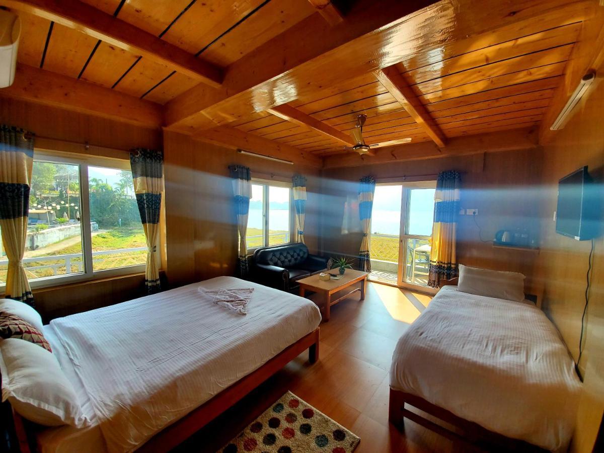Hotel Waterside 포카라 외부 사진