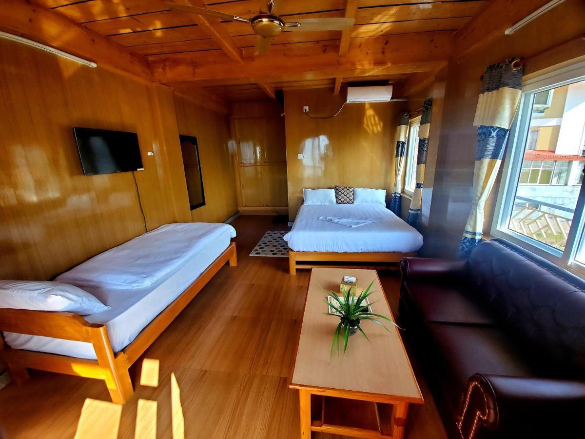 Hotel Waterside 포카라 외부 사진
