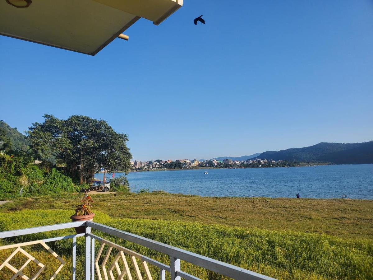 Hotel Waterside 포카라 외부 사진
