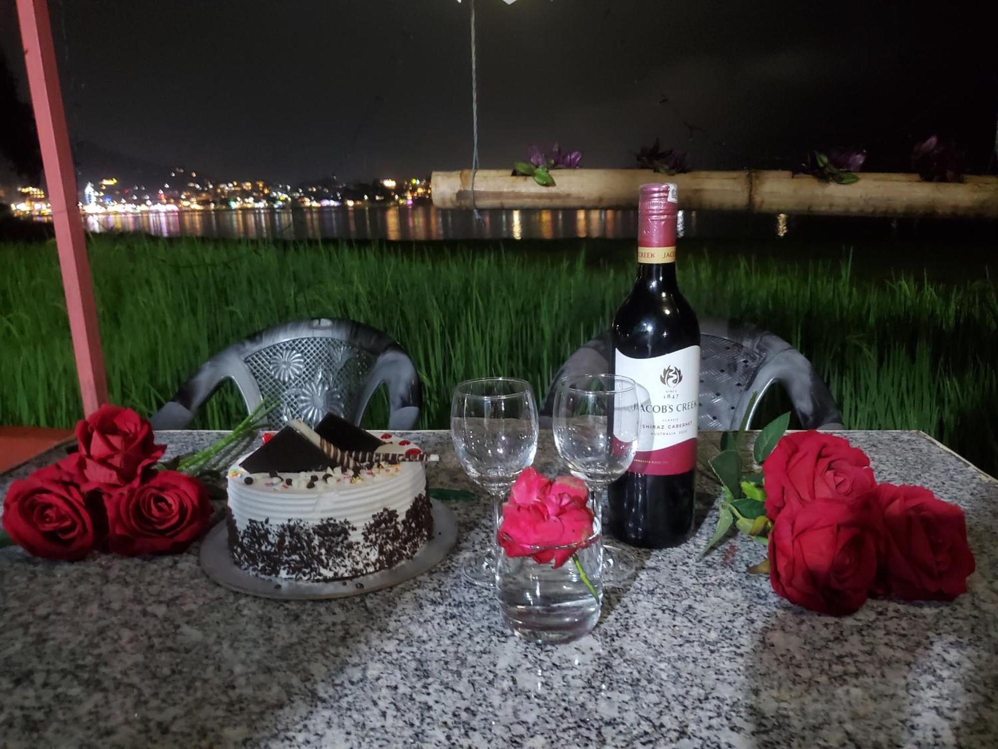 Hotel Waterside 포카라 외부 사진