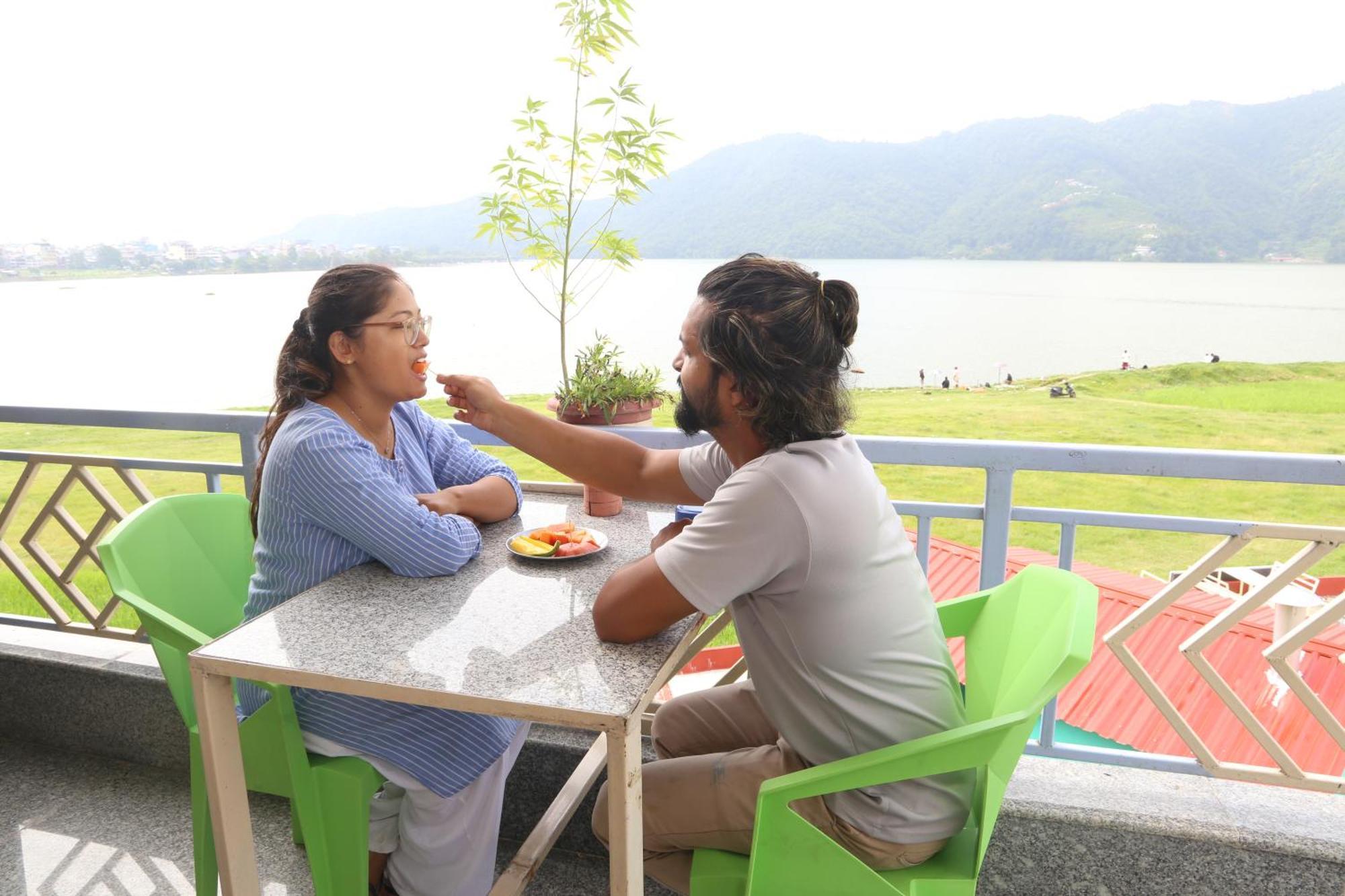 Hotel Waterside 포카라 외부 사진